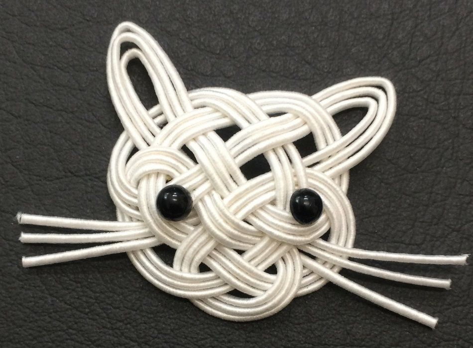 水引飾り結びで作った猫型の箸置き